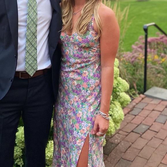 ASTR FLORAL DRESS SIZE SMALL - Picture 3 of 3